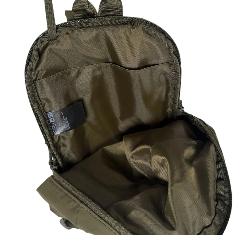 Uniqlo Nylon Sling Bag Olive Green Crossbody Backpack Adjustable‎ Strap Travel